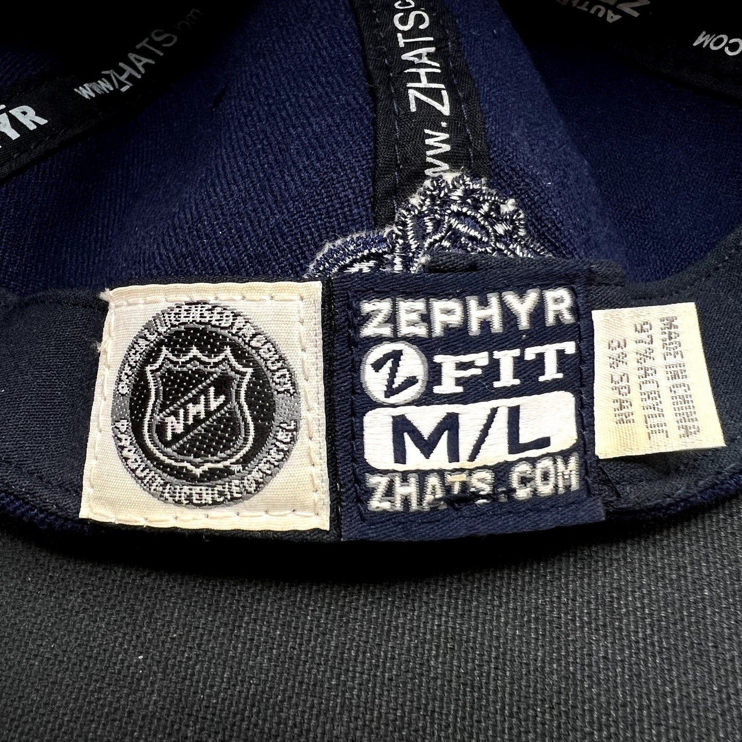 Colorado Avalanche NHL Zephyr Z-Fit M/L Navy Blue Fitted Hat Tone-on-Tone Logo