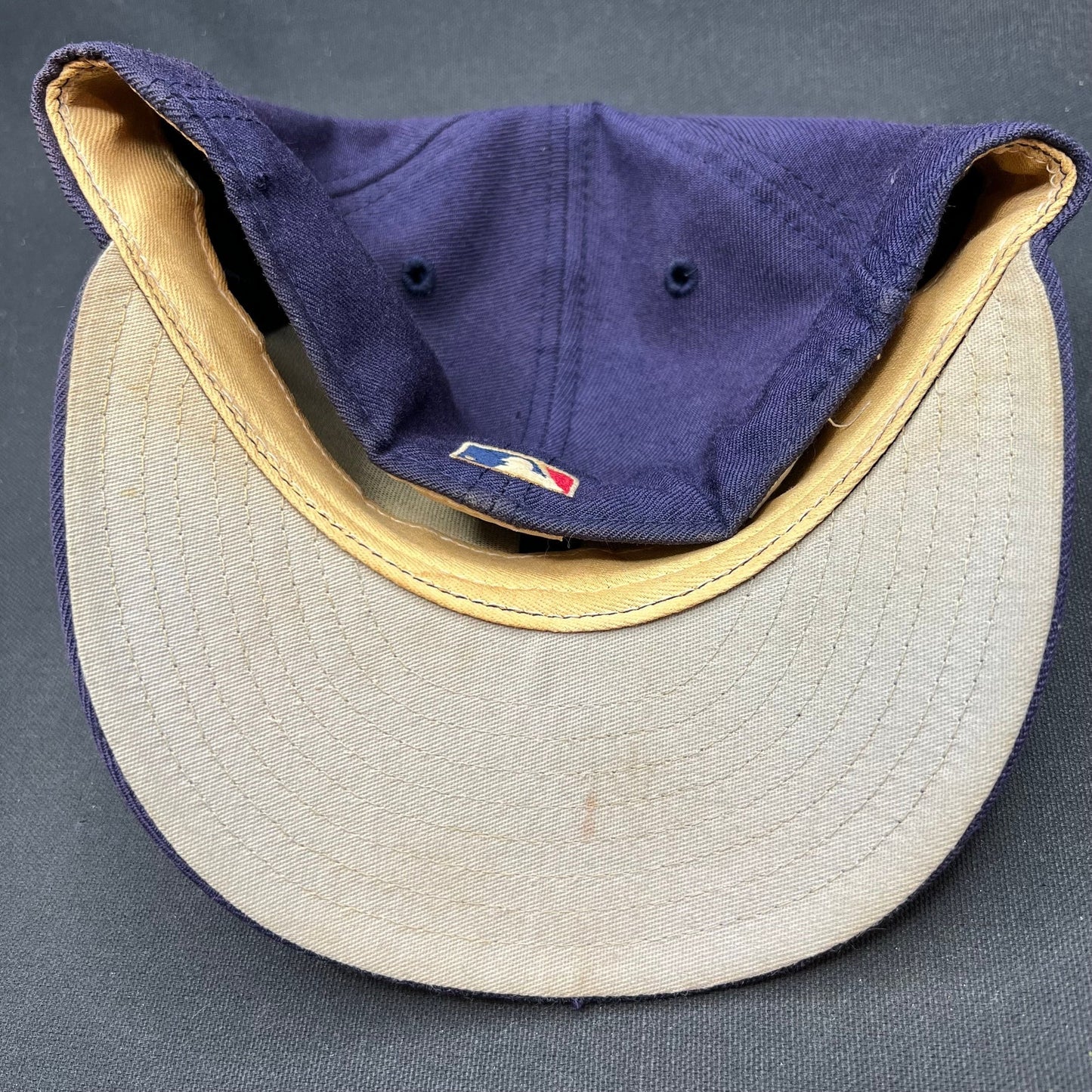 Vintage New Era 5950 Angels Fitted Hat 7 1/4 Diamond Collection Well Worn