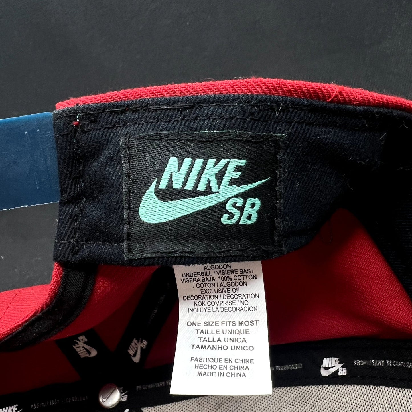 Nike SB Snapback Hat Red Blue Skateboarding Cap Pro Performancew