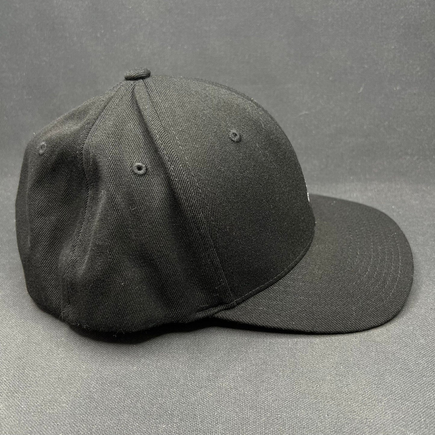 Kangol Black Flexfit Baseball Cap Hat Kangaroo Logo M/L Clean
