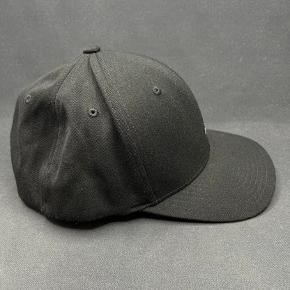 Kangol Black Flexfit Baseball Cap Hat Kangaroo Logo M/L Clean
