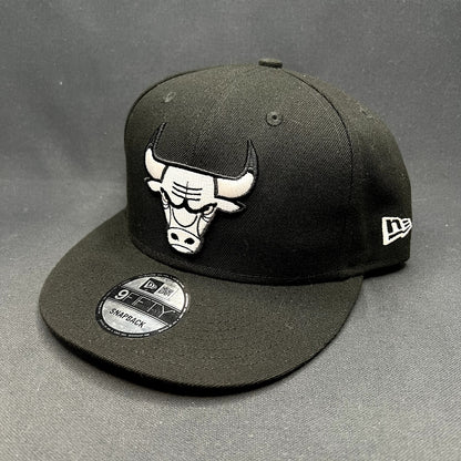 Chicago Bulls Blackout Logo New Era 9FIFTY Snapback Hat NBA Black NWT