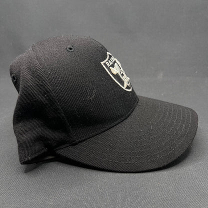7 1/8 Oakland Raiders NFL On-Field Reebok Fitted Hat Black Size
