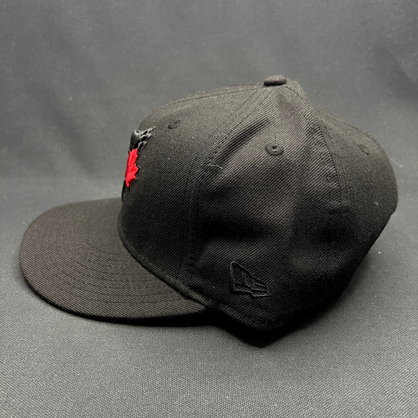 New Era Toronto Blue Jays Snapback Hat Black Red Maple Leaf MLB