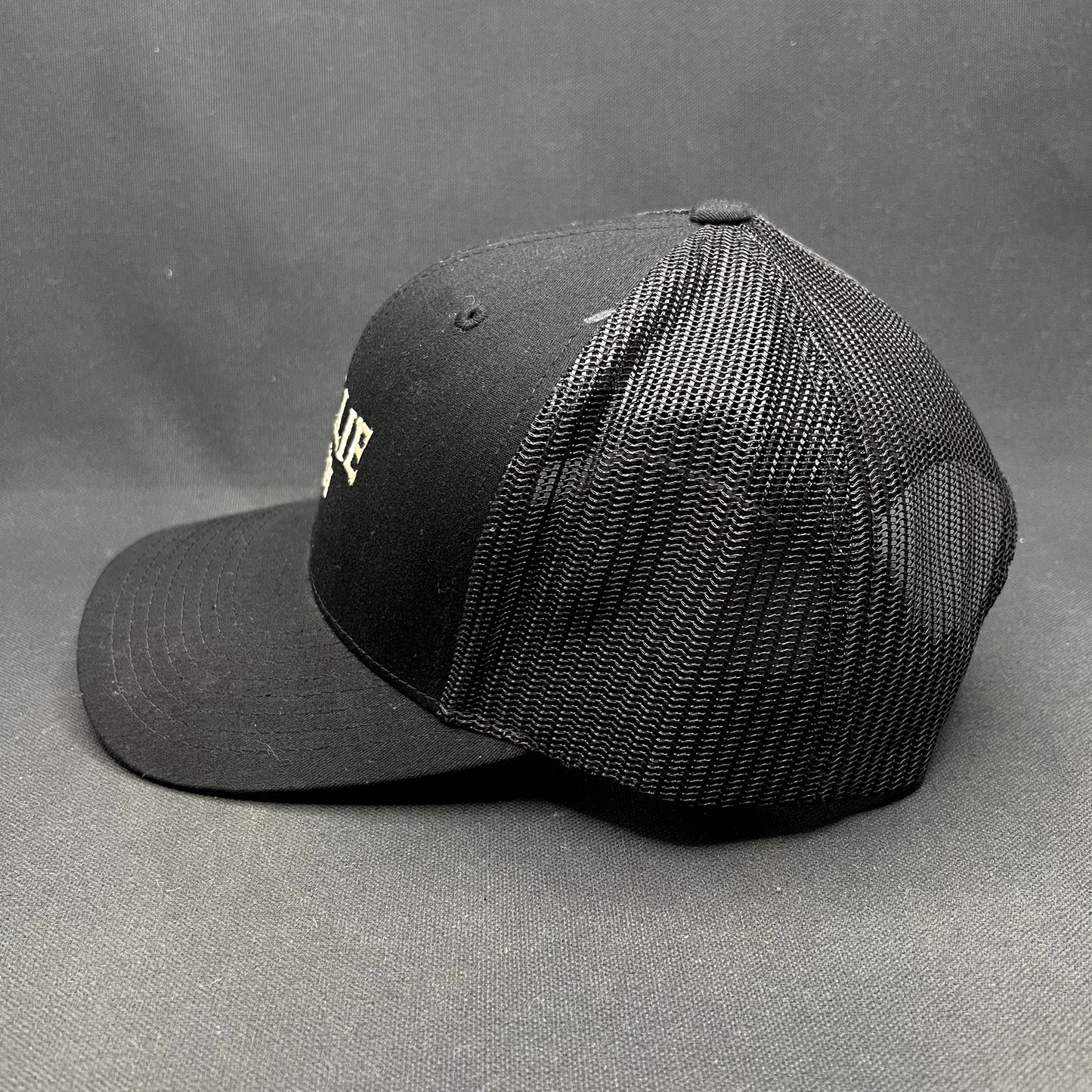 MOLLIE Aspen Hotel Snapback Trucker Hat Yupoong Classics Black Mesh Colorado