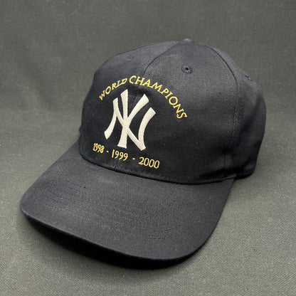 Vintage New York Yankees 3-Peat World Champions Snapback 1998-2000