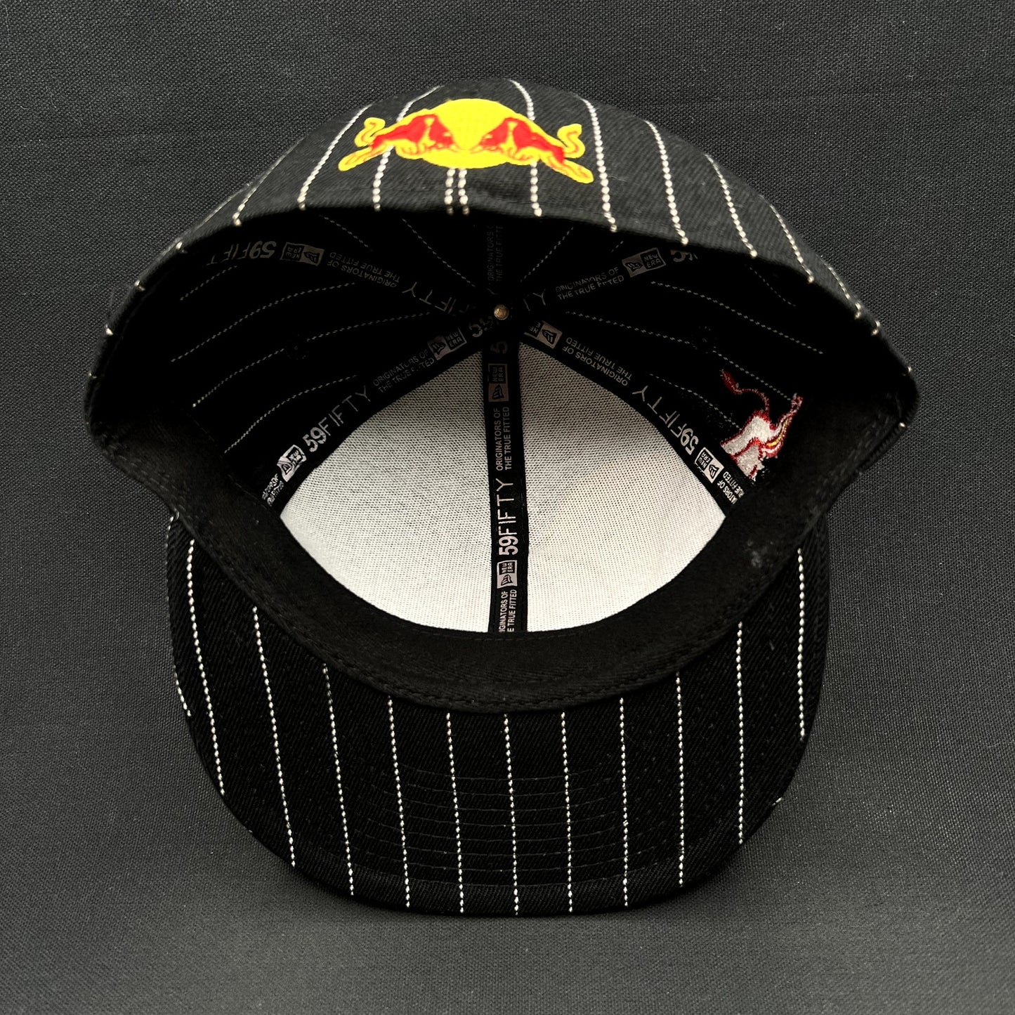 New Era 59FIFTY Red Bull Pinstripe Fitted Hat Black White Size 7 1/4