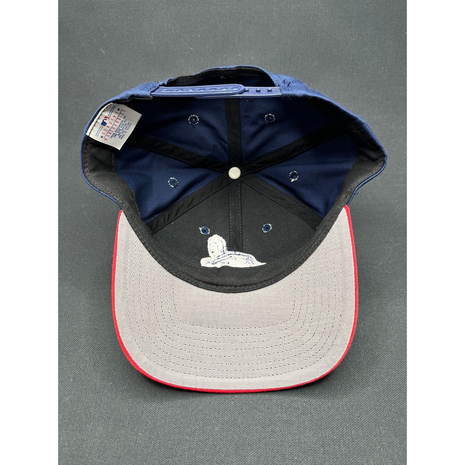 Vintage 90s Cleveland Indians Snapback Hat Twins Enterprise MLB Taiwan