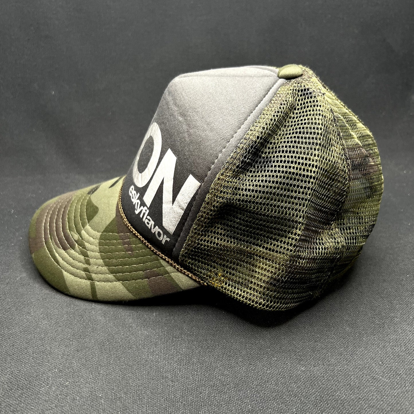 Eskyflavor CMON Camo Trucker Snapback Hat Hawaii Double Portion Mesh Cap