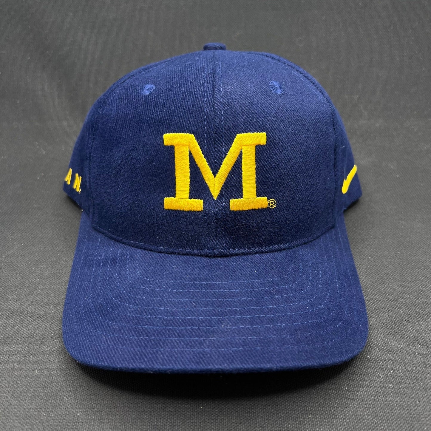 Vintage Nike Team Sports Michigan Wolverines 90s Snapback Hat
