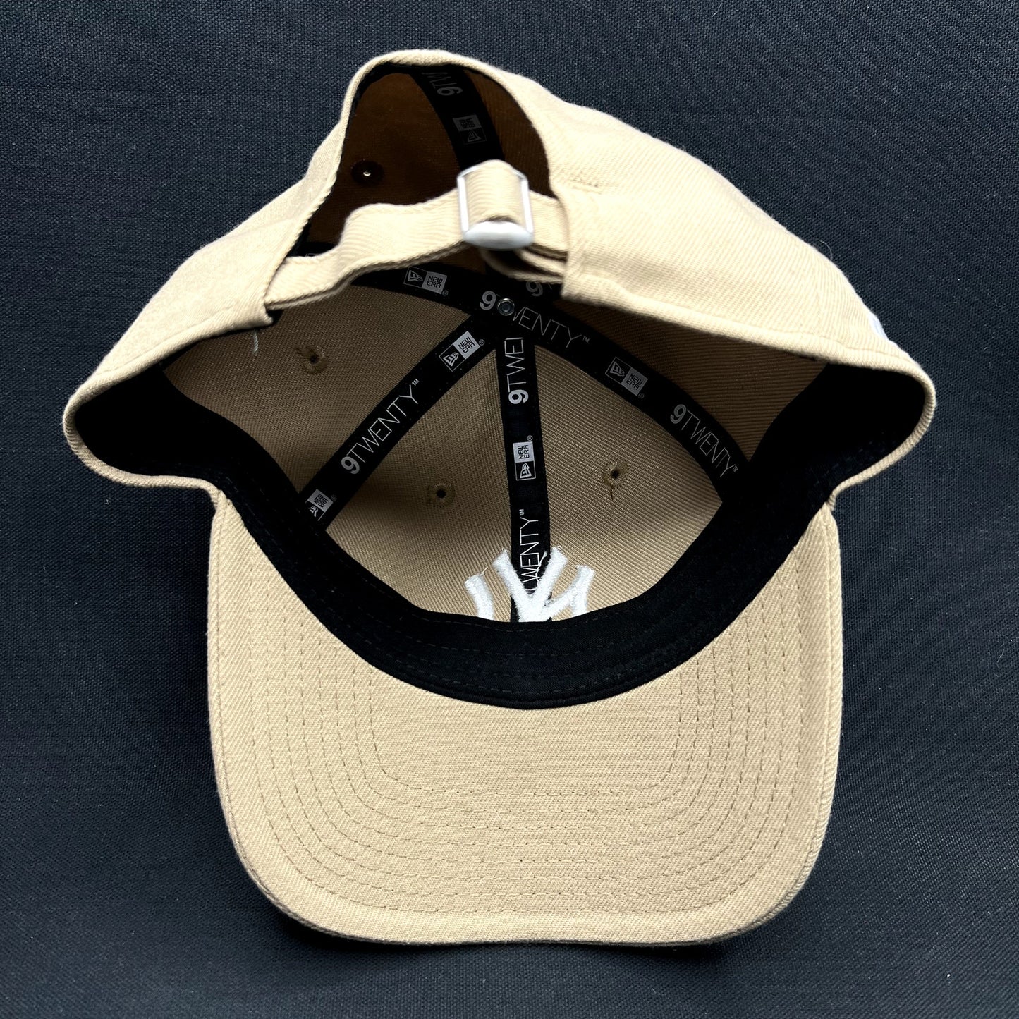 New Era 9TWENTY MoMA New York Yankees Strapback Hat Khaki