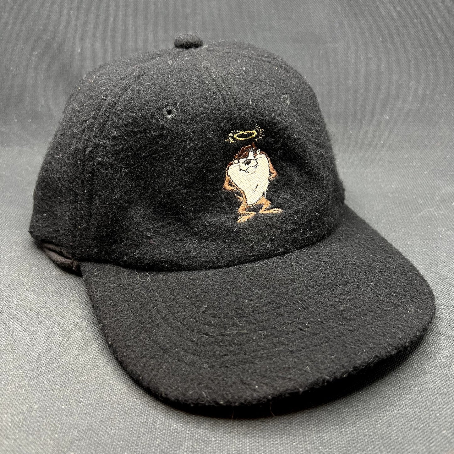 Vintage 1995 Taz Tasmanian Devil Wool Ear Flap Snapback Winter Hat