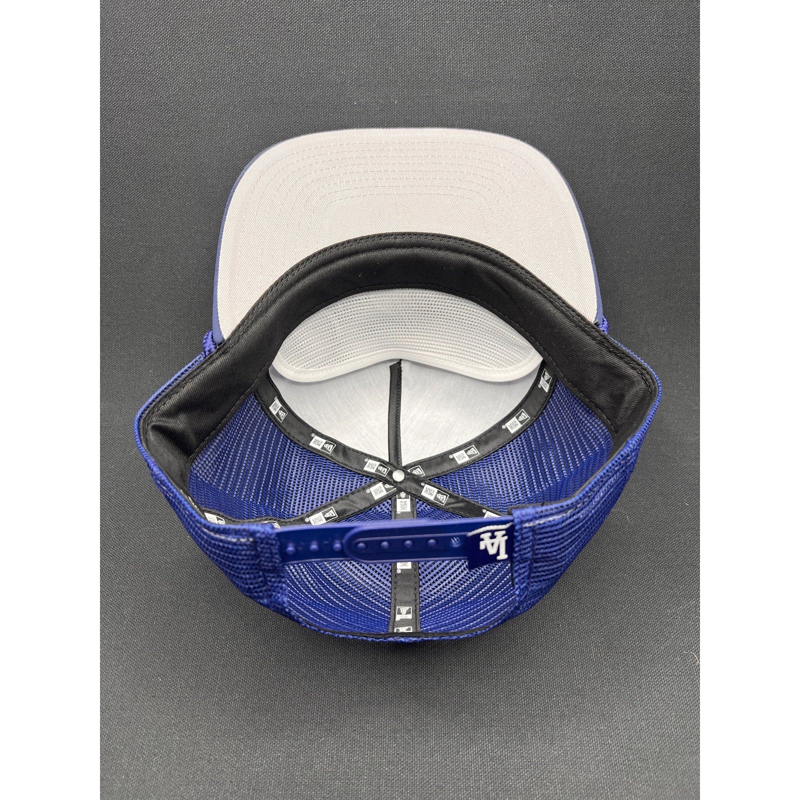 Los Angeles Dodgers Trucker Hat – New Era Mesh Snapback (Classic Satin Front Panel)