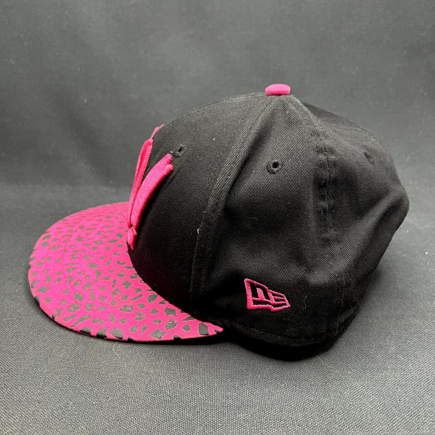 Yo! MTV Raps New Era 9FIFTY Snapback Hat Pink Black S/M Retro