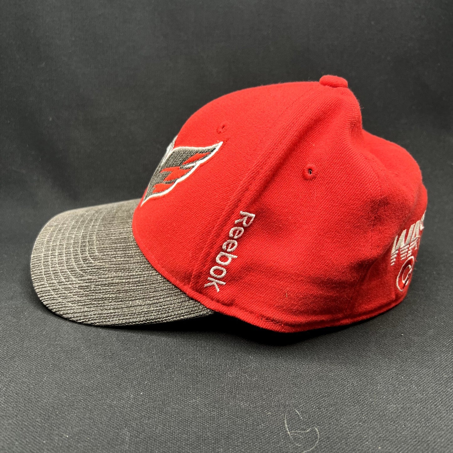 Washington Capitals Reebok Center Ice Fitted Hat L/XL NHL Red Gray