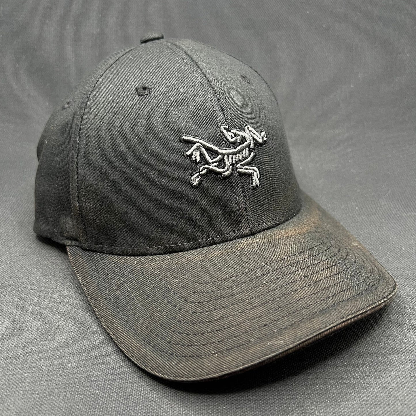 Arc’teryx Flexfit Hat Black Bird Logo Cap Outdoor Hiking OSFA