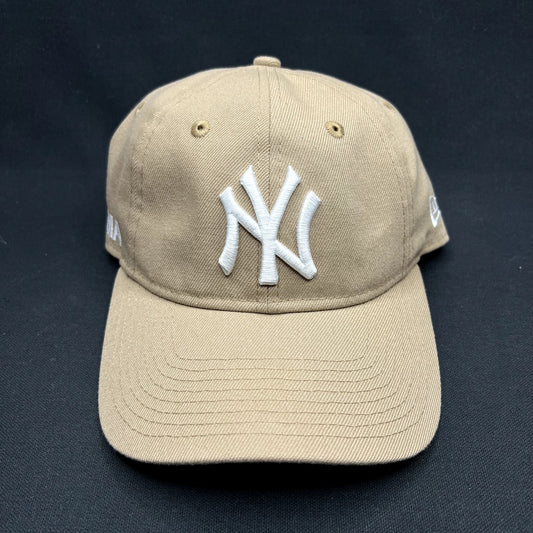 New Era 9TWENTY MoMA New York Yankees Strapback Hat Khaki