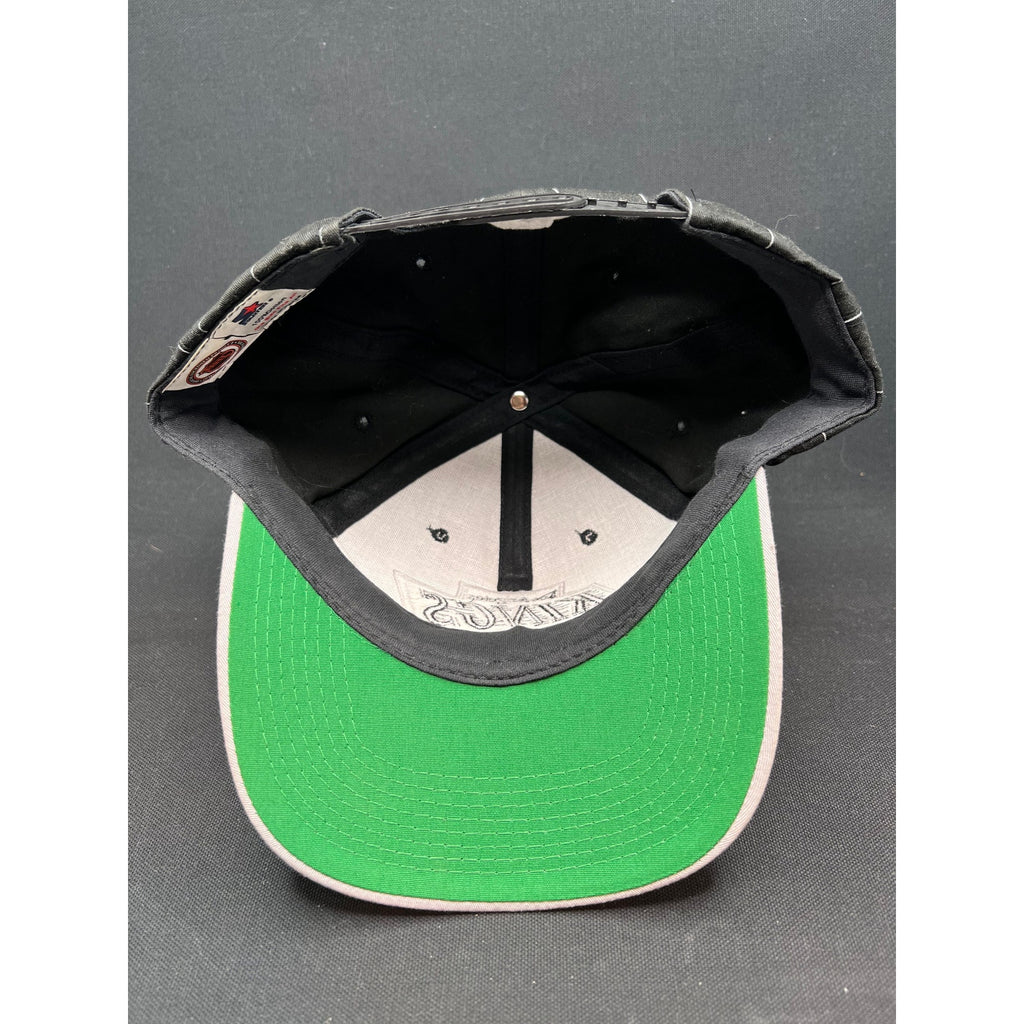 Vintage LA Kings 90's Starter NHL Snapback Hat Black Pinstripe Gray Brim Korea