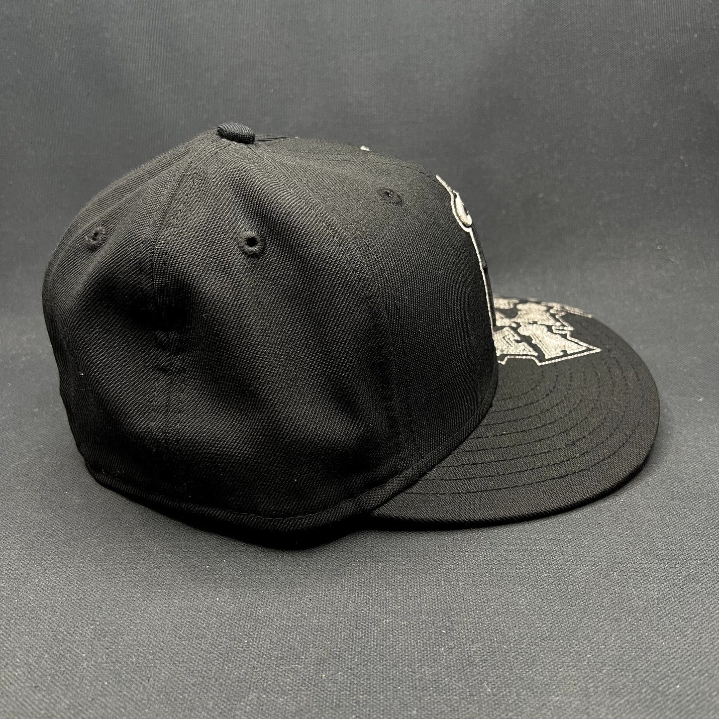 New Era 59FIFTY Los Angeles Angels Fitted Hat Size 7 Black MLB