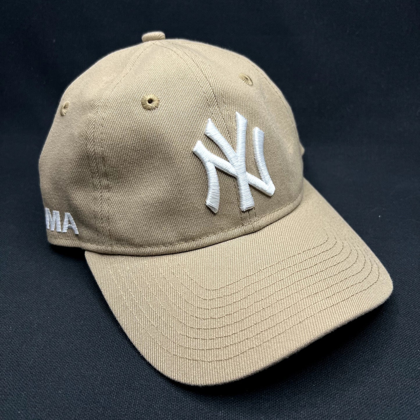 New Era 9TWENTY MoMA New York Yankees Strapback Hat Khaki