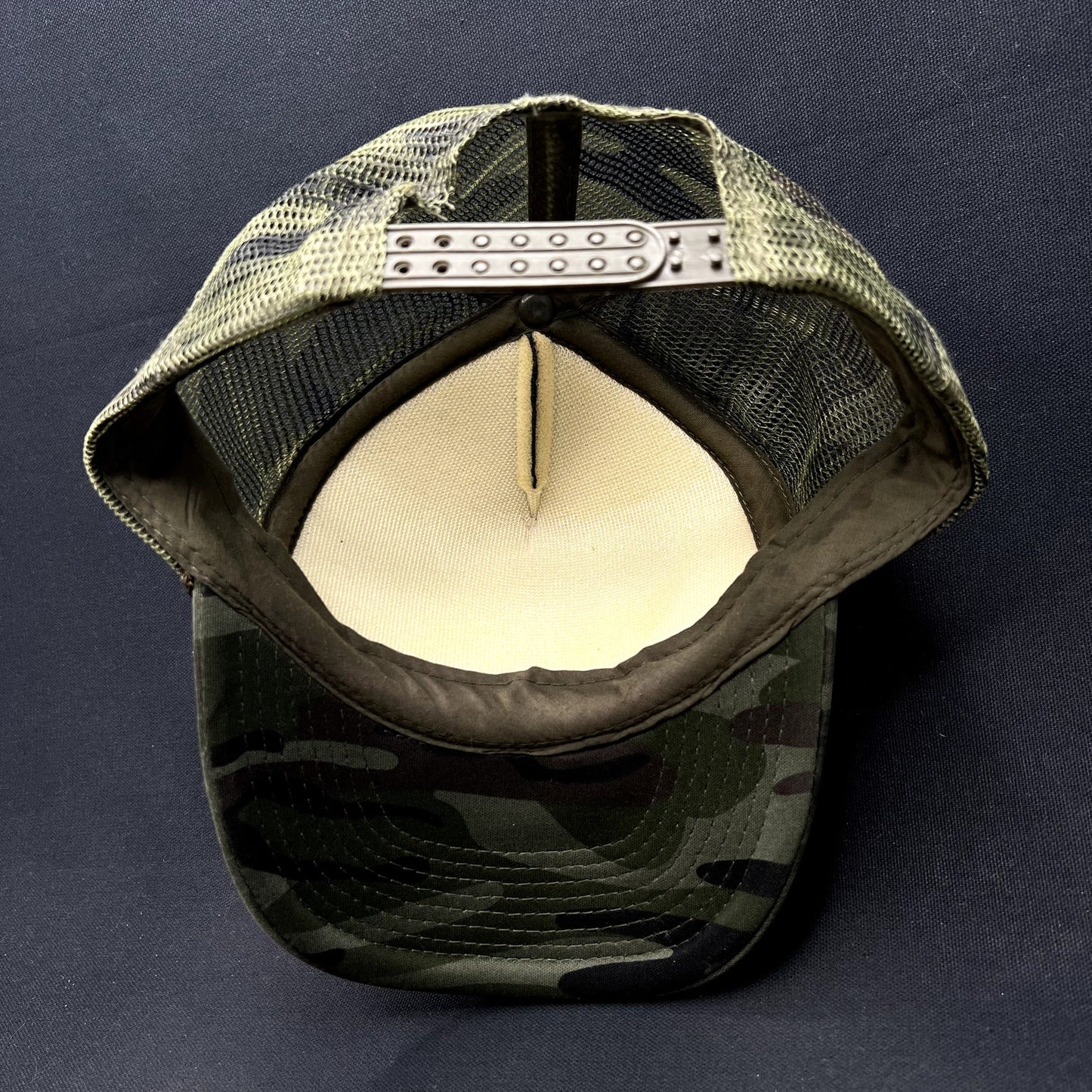 Eskyflavor CMON Camo Trucker Snapback Hat Hawaii Double Portion Mesh Cap