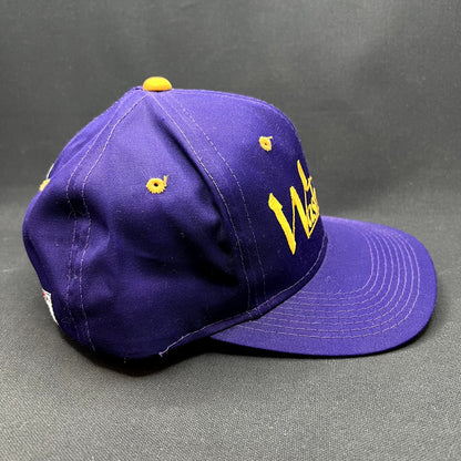 Vintage Washington Huskies The Game Snapback Hat Purple NCAA USA