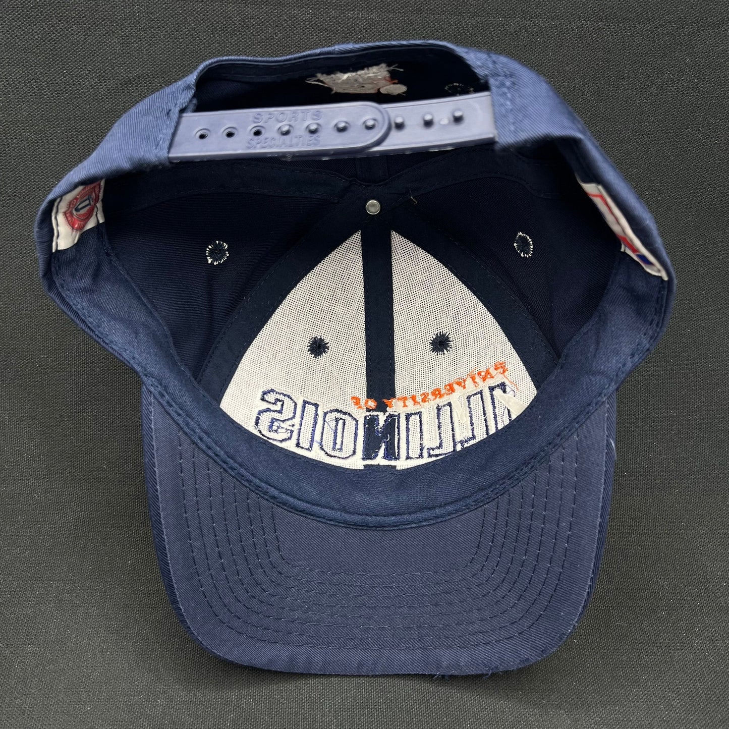 Vintage University of Illinois Sports Specialties Snapback Hat