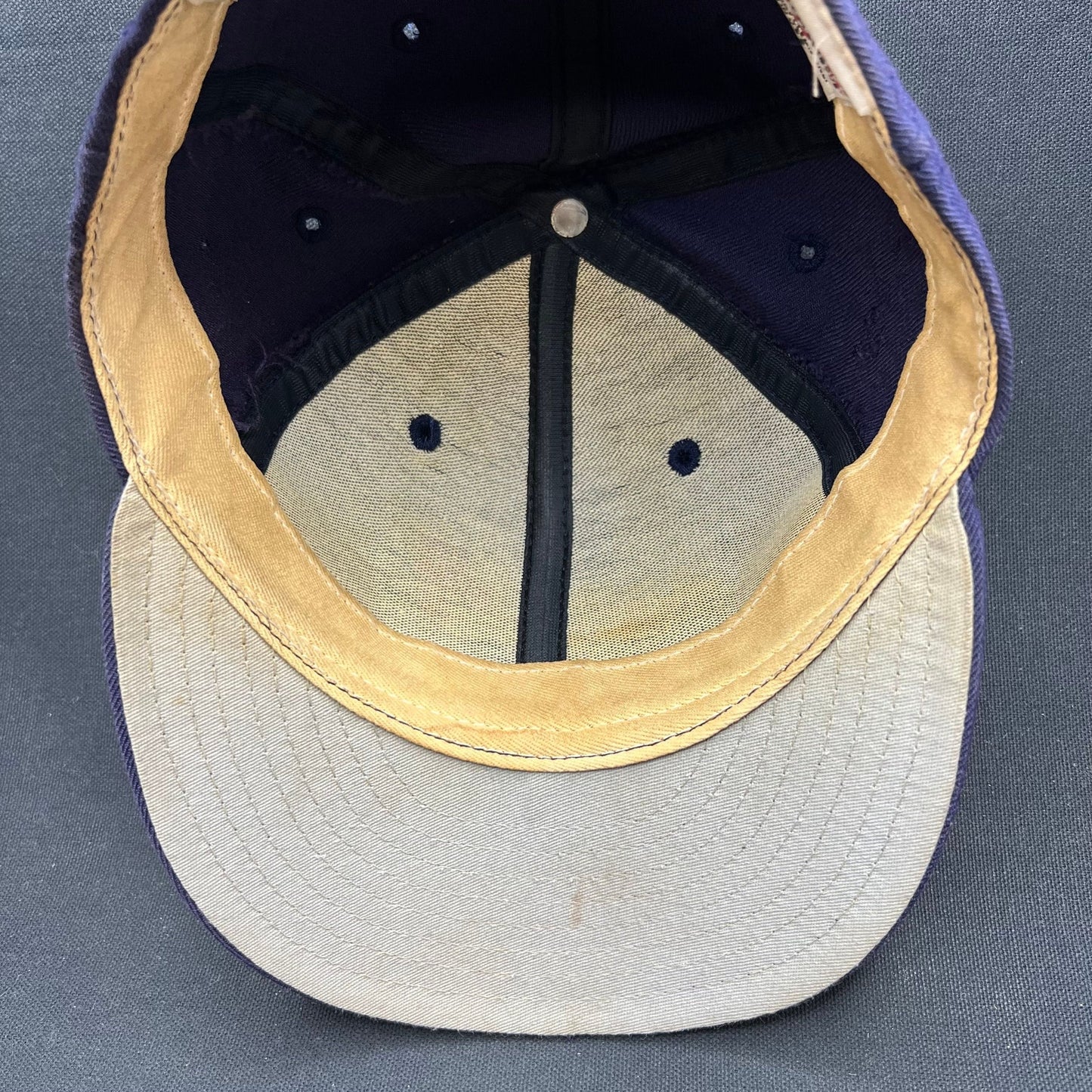 Vintage New Era 5950 Angels Fitted Hat 7 1/4 Diamond Collection Well Worn