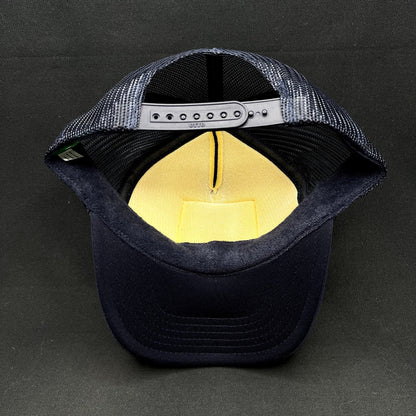 Après Vibes Friday Feelin’ Snapback Trucker Hat Navy Ski Resort Winter Cap