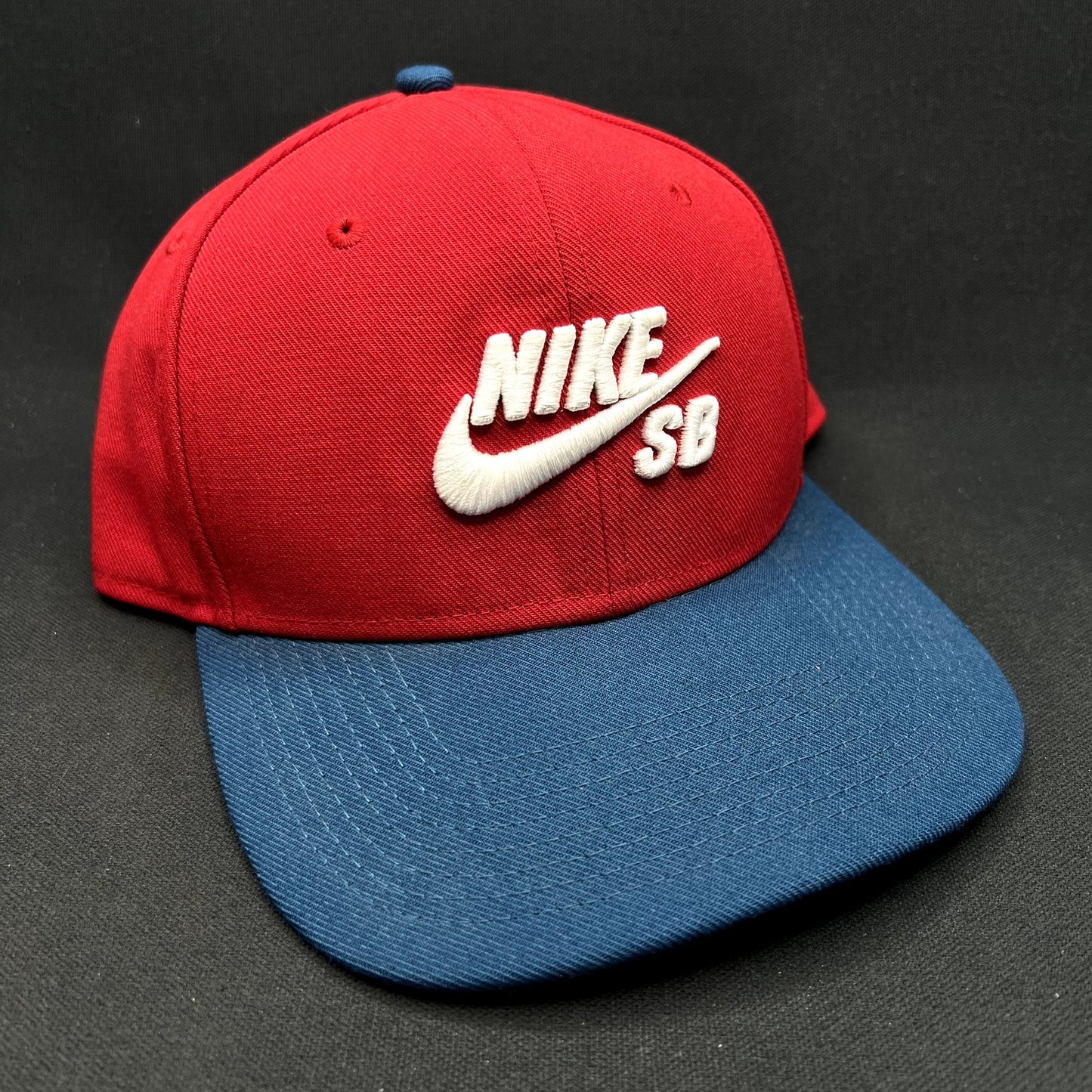 Nike SB Snapback Hat Red Blue Skateboarding Cap Pro Performancew