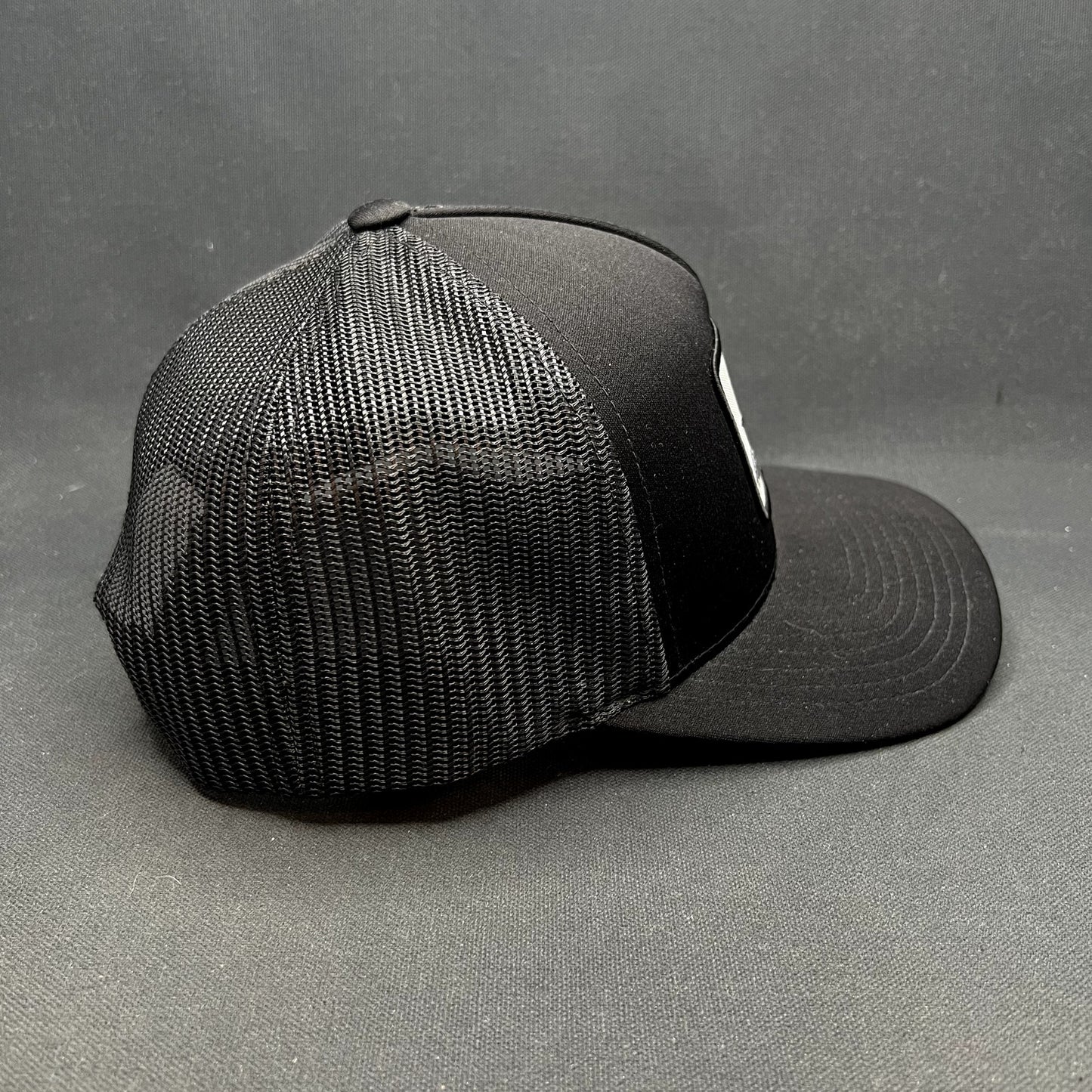 Greyson Clothiers Cross Arrows Wolf Trucker Snapback Hat Black Golf Cap