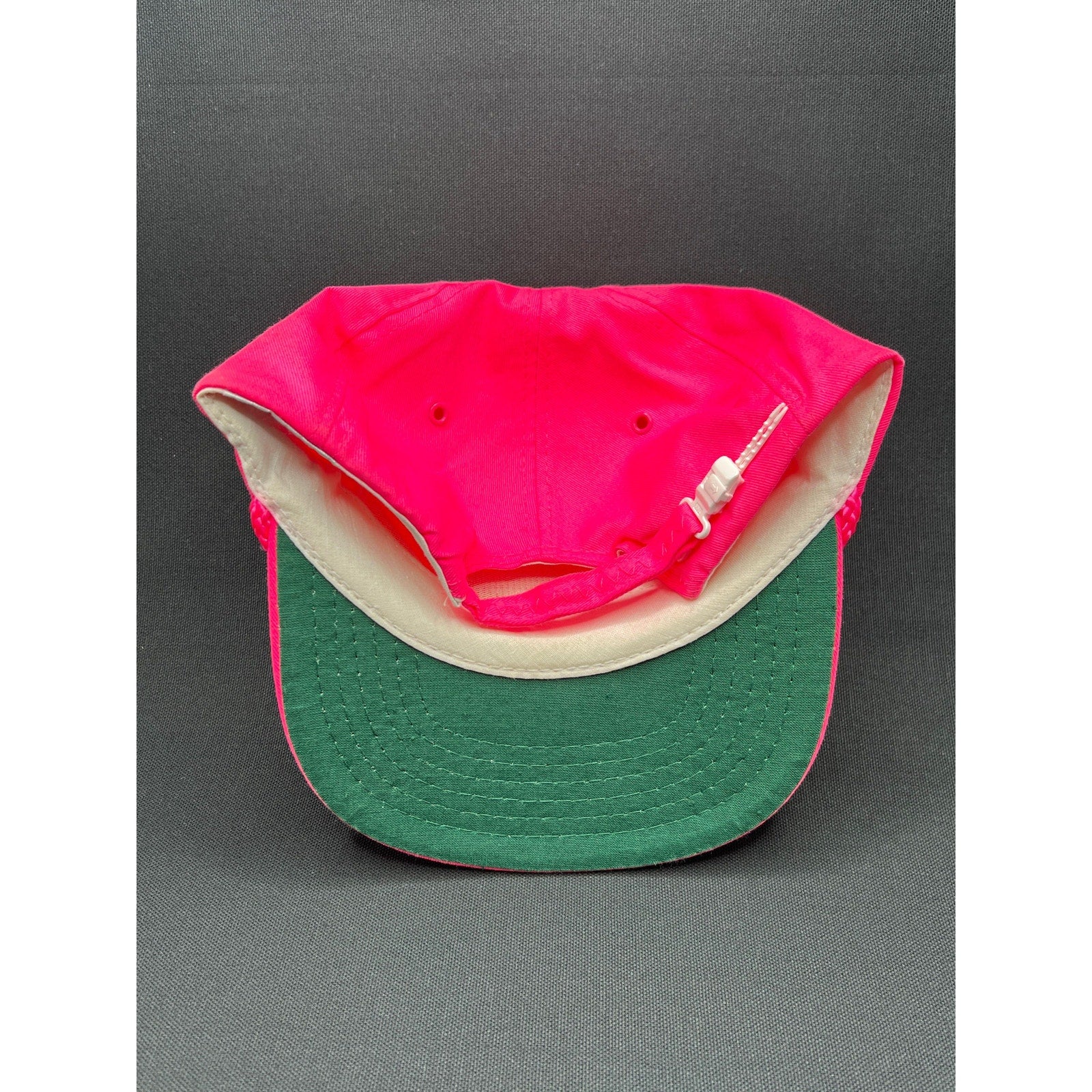 Vintage 1980s Norway Beach Cass Lake Minnesota Zipperback Hat – Neon Pink Rope