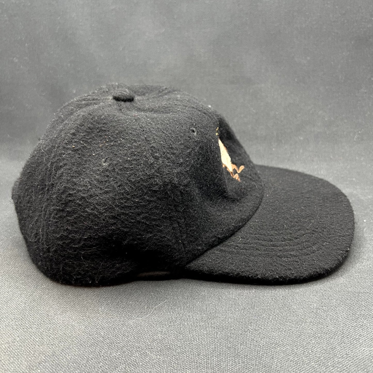 Vintage 1995 Taz Tasmanian Devil Wool Ear Flap Snapback Winter Hat