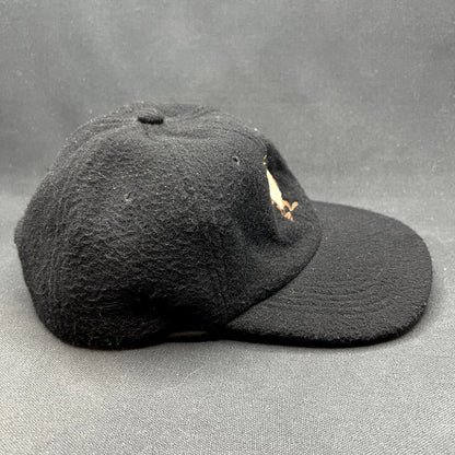 Vintage 1995 Taz Tasmanian Devil Wool Ear Flap Snapback Winter Hat