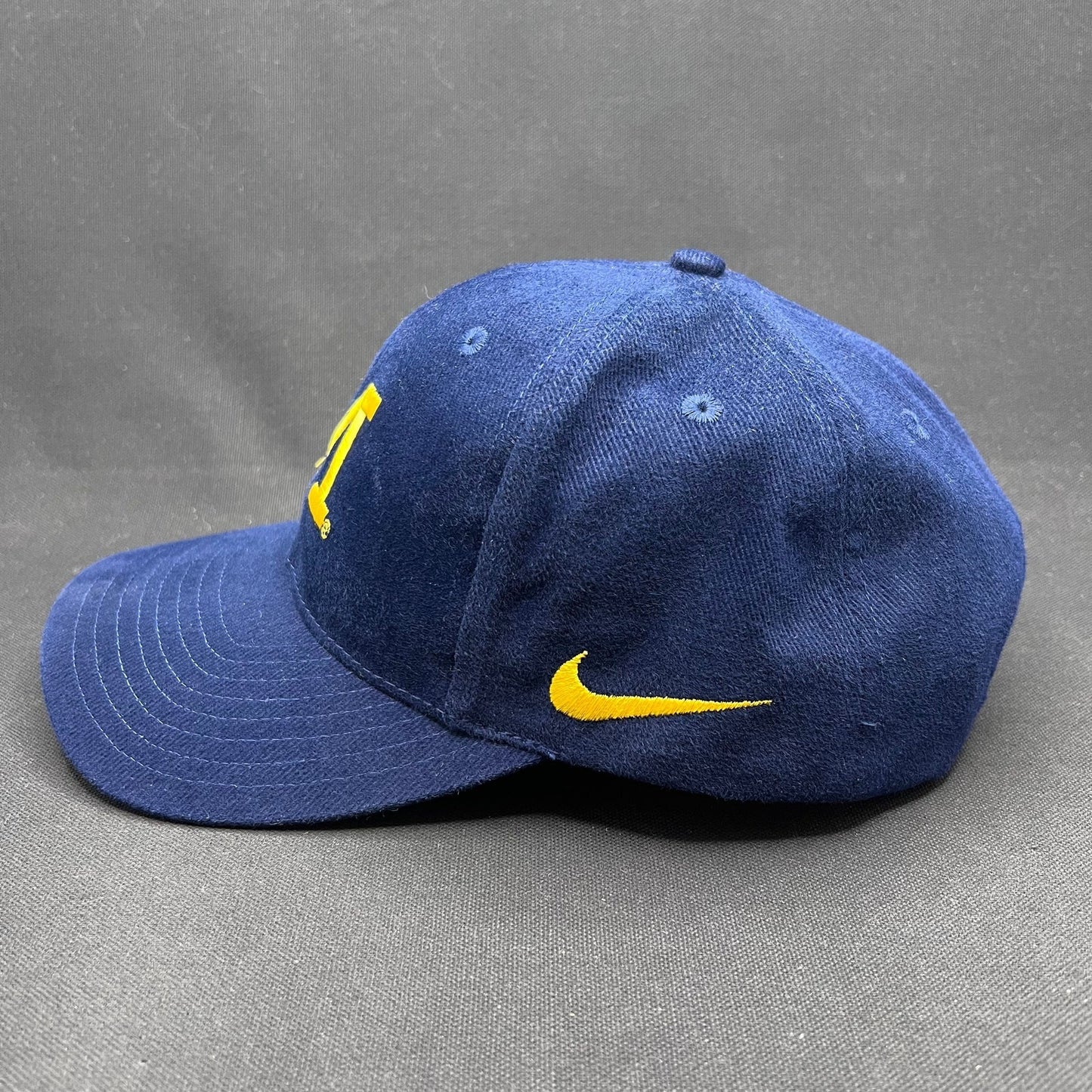 Vintage Nike Team Sports Michigan Wolverines 90s Snapback Hat