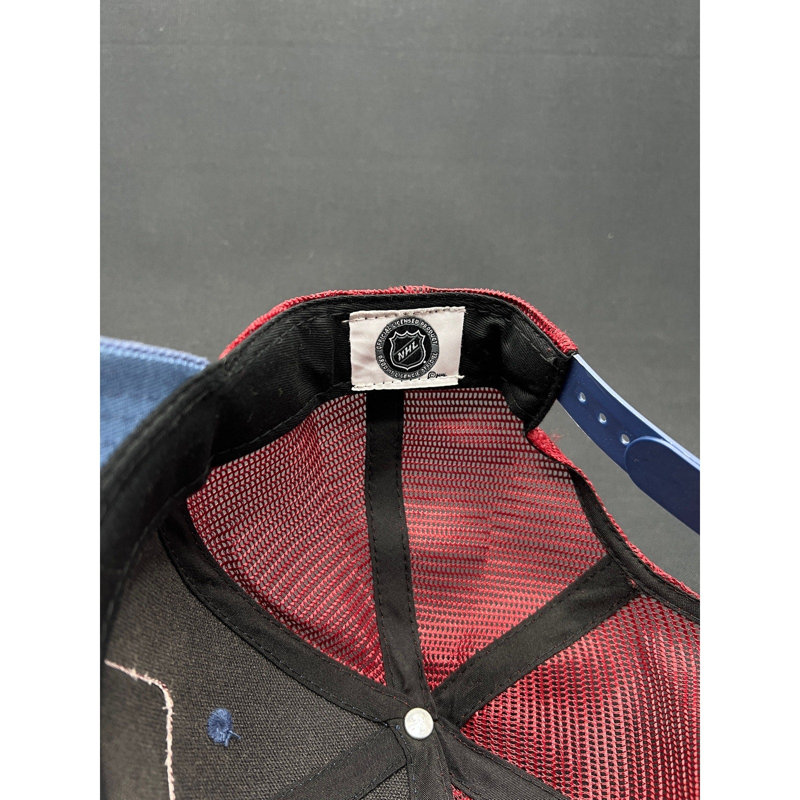 Colorado Avalanche NHL Trucker Snapback – Fan Favorite Meshback Hat