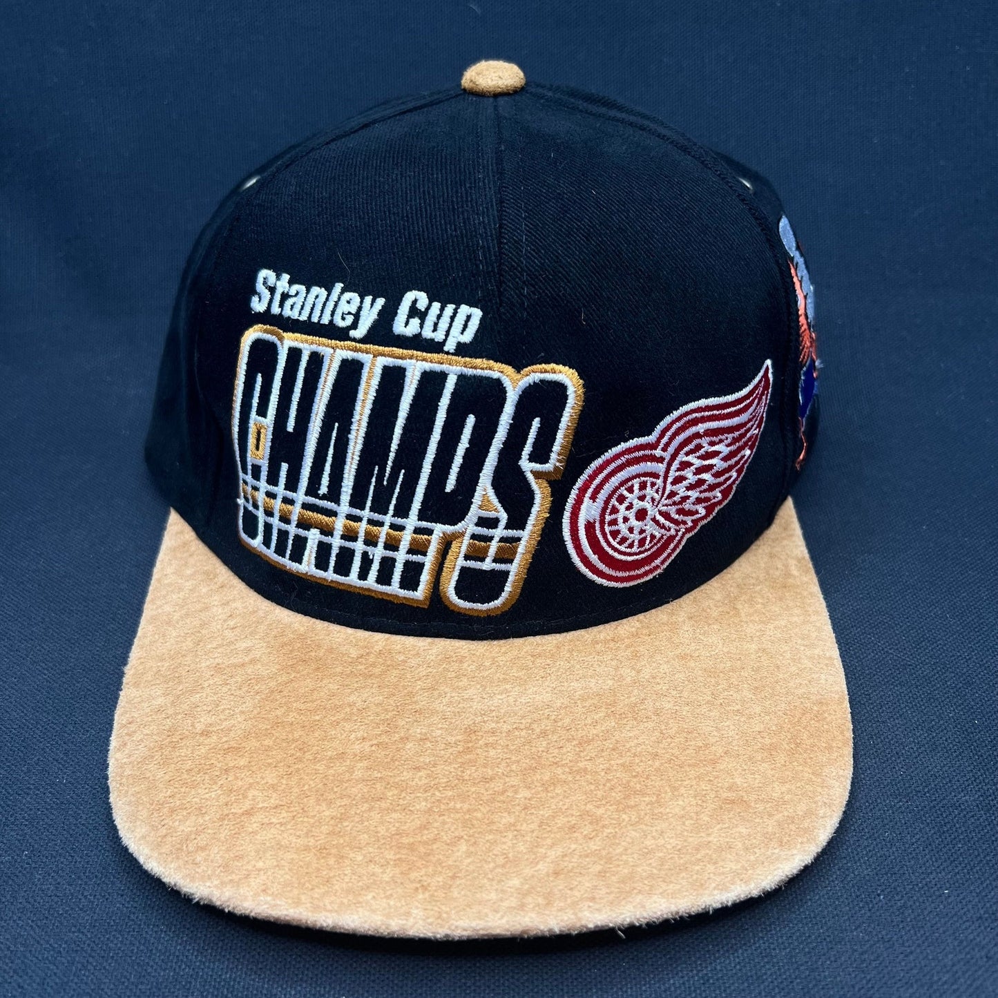 Vintage Detroit Red Wings 1997 Stanley Cup Champs Starter Snapback Hat