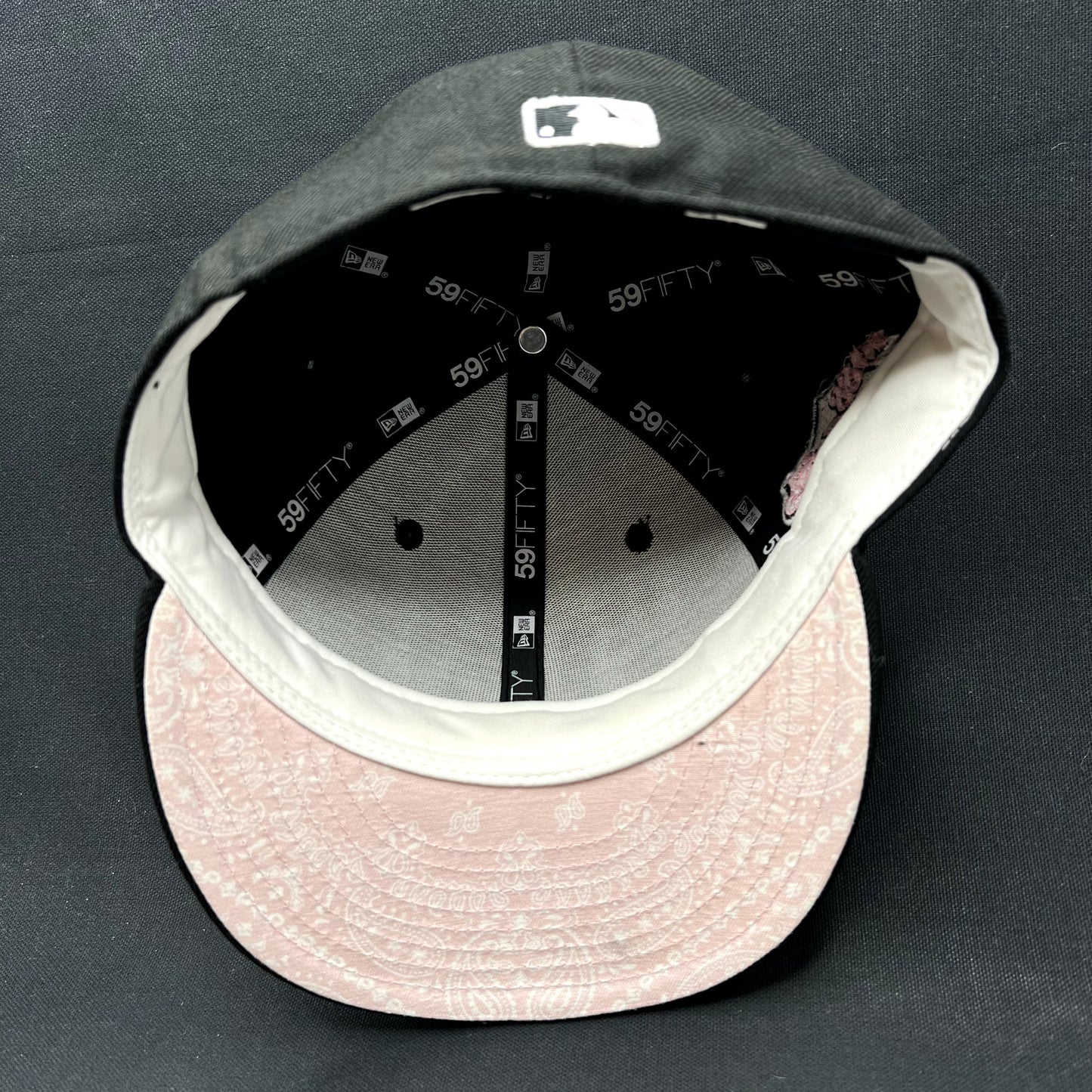 New Era LA Dodgers 59FIFTY Fitted Hat 7 1/8 Black Pink Undervisor