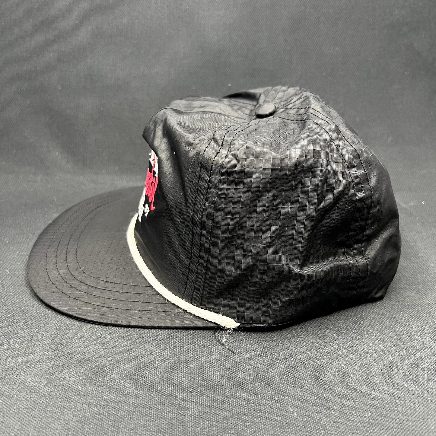 Vintage Aspen Wintersköl Audi Snapback Hat USA Made Ski Festival Cap