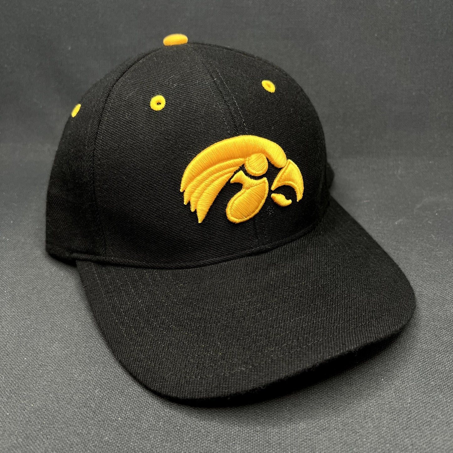 Vintage Nike Iowa Hawkeyes Strapback Hat Black Yellow Team Sports Cap
