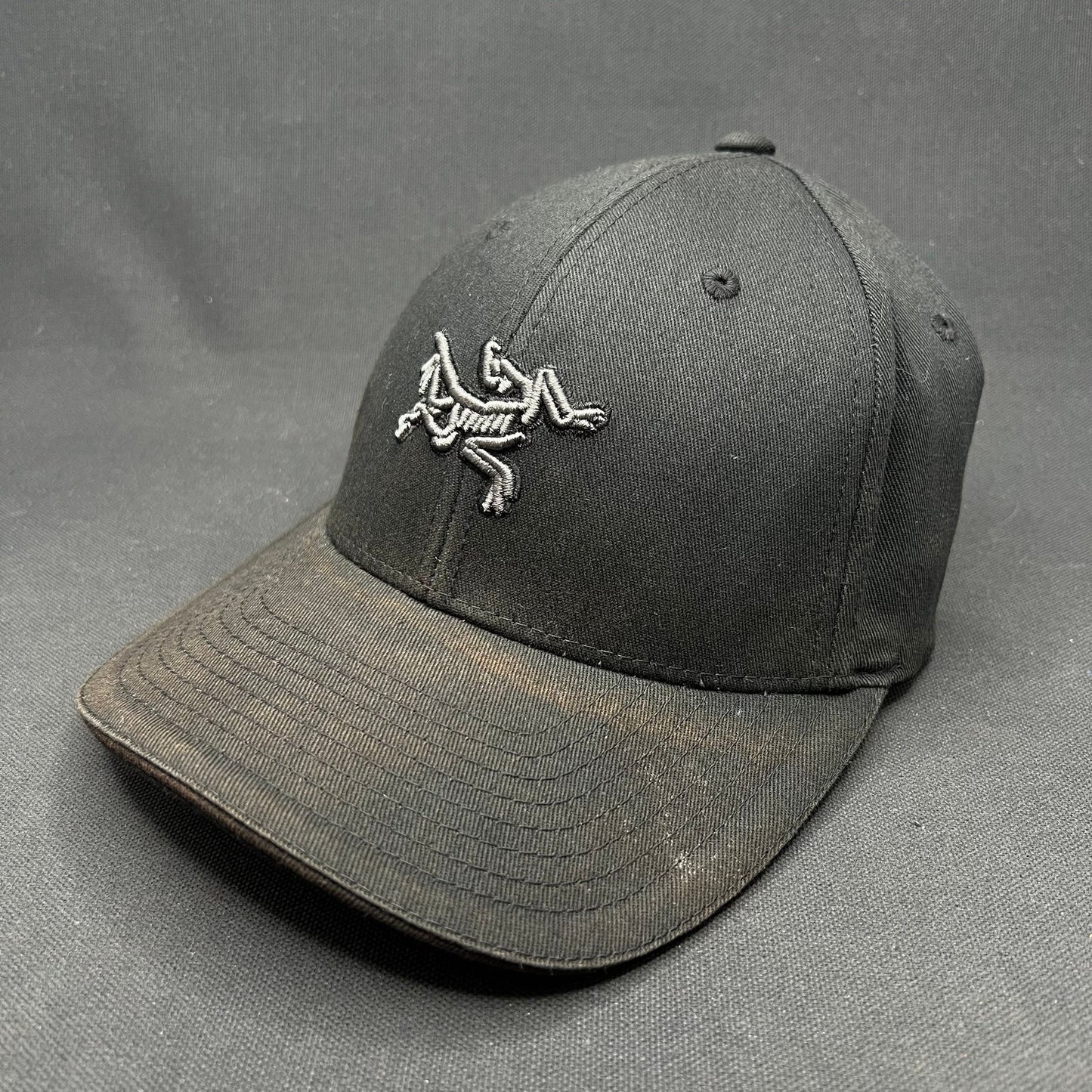 Arc’teryx Flexfit Hat Black Bird Logo Cap Outdoor Hiking OSFA