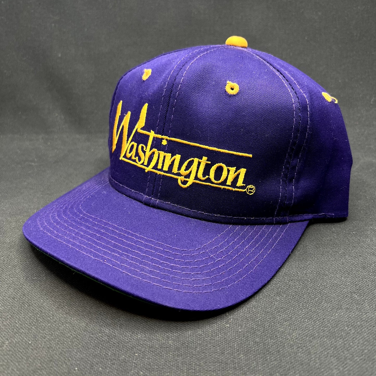 Vintage Washington Huskies The Game Snapback Hat Purple NCAA USA