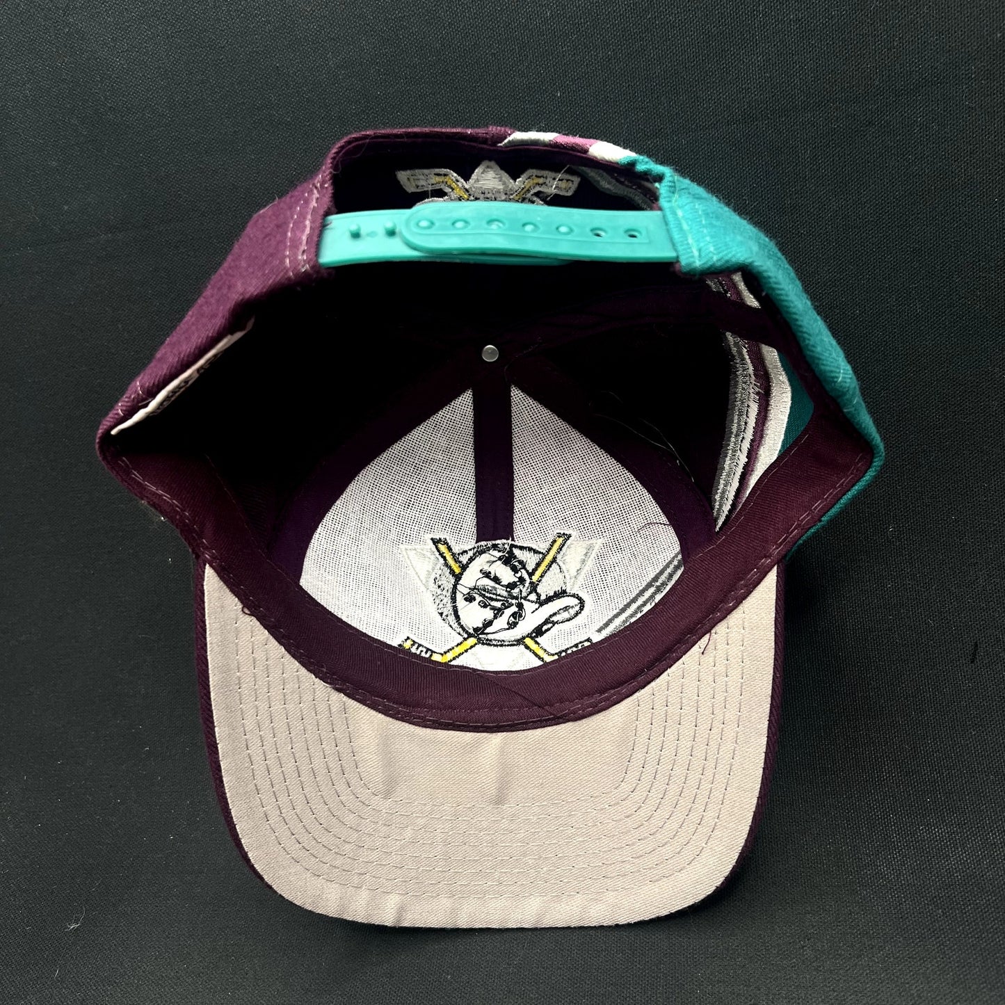 Vintage Anaheim Mighty Ducks Apex One Wave Snapback Hat NHL Disney Taiwan