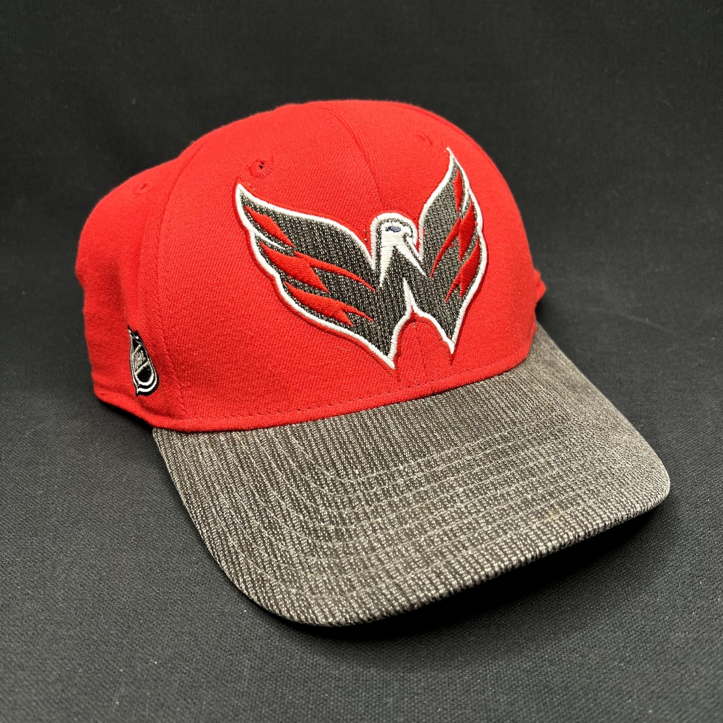 Washington Capitals Reebok Center Ice Fitted Hat L/XL NHL Red Gray