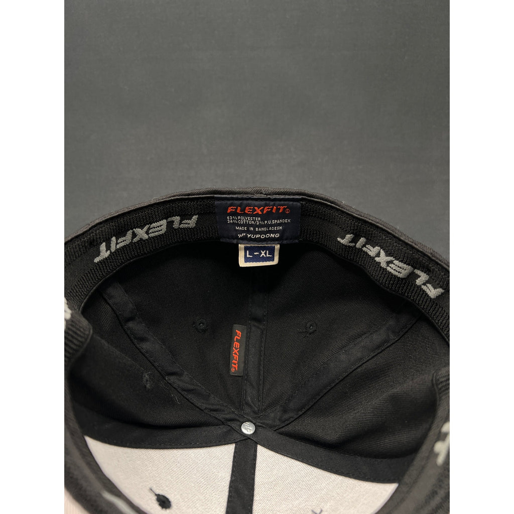 RARE Avengers Endgame Cast & Crew Flexfit Hat L/XL – Marvel Studios 2017–2019