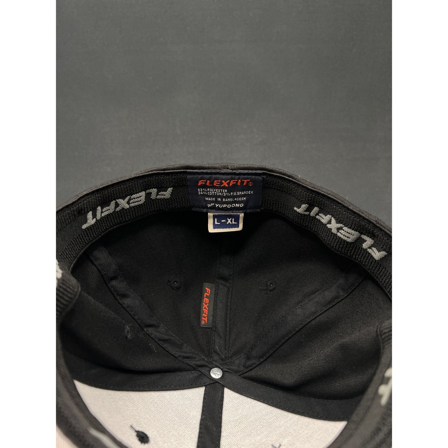 RARE Avengers Endgame Cast & Crew Flexfit Hat L/XL – Marvel Studios 2017–2019