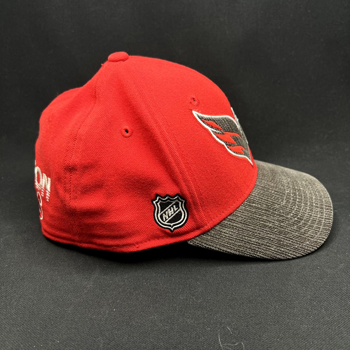 Washington Capitals Reebok Center Ice Fitted Hat L/XL NHL Red Gray