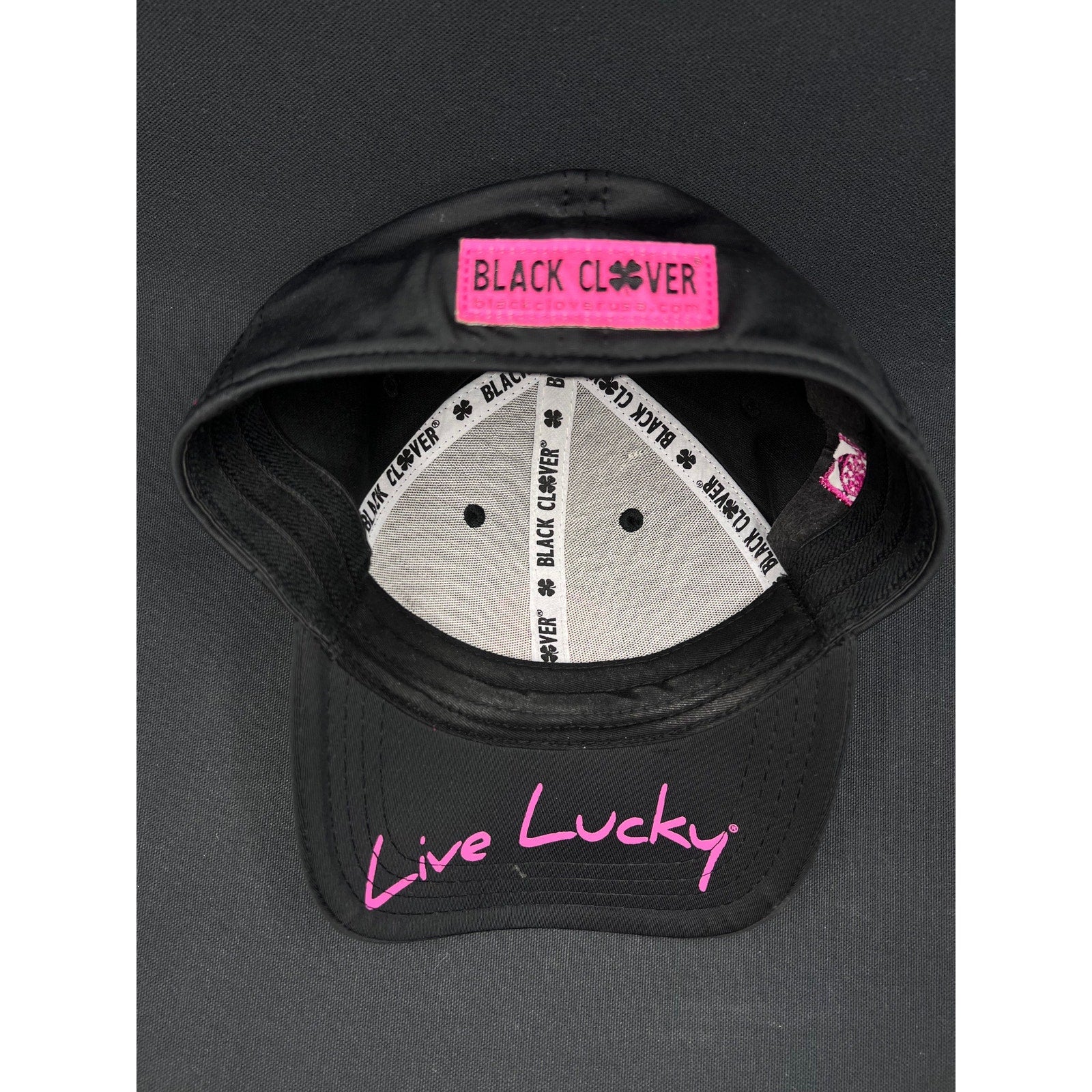 Black Clover “Live Lucky” Valley Inn Hat – Black & Pink 4-Leaf Clover S/M