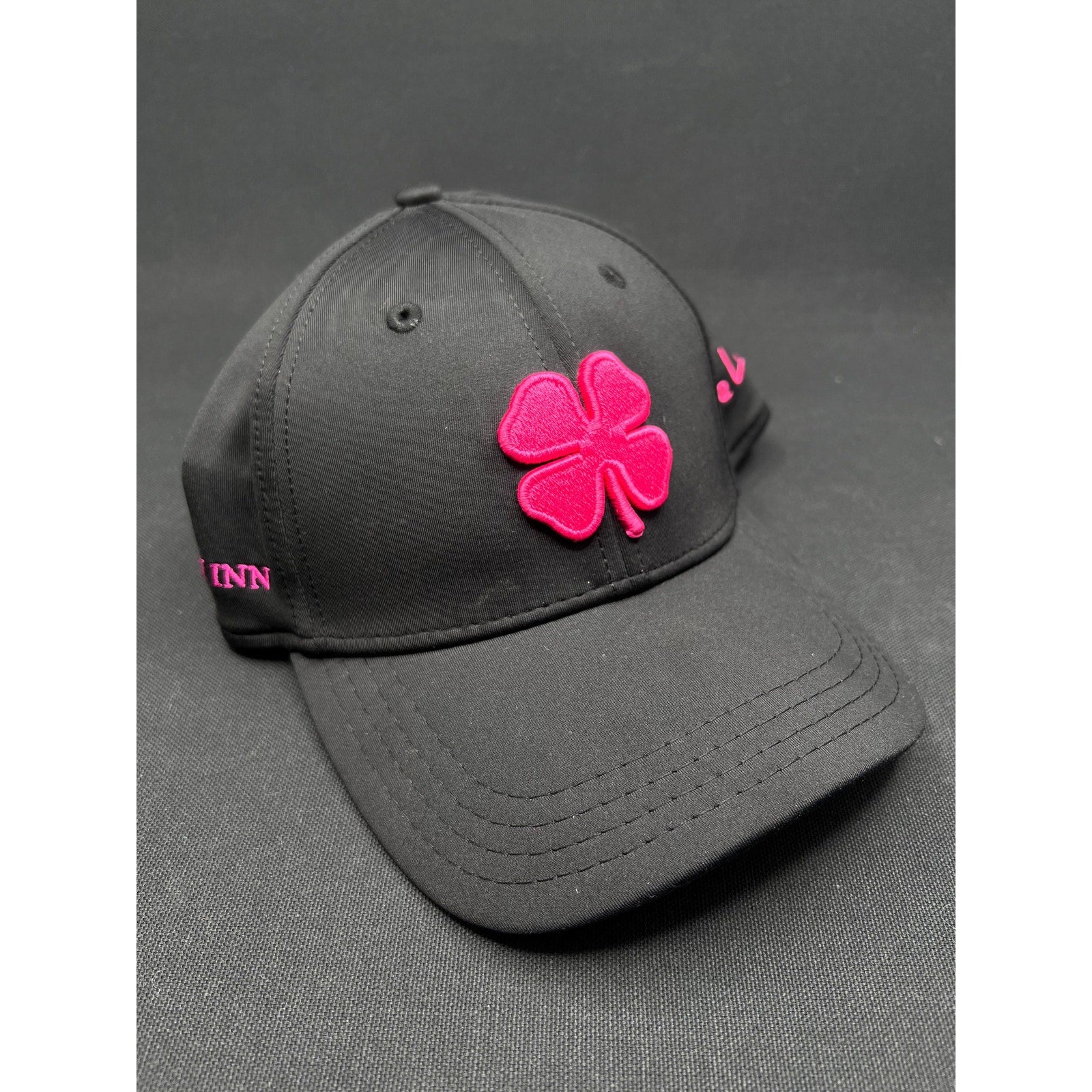 Black Clover “Live Lucky” Valley Inn Hat – Black & Pink 4-Leaf Clover S/M