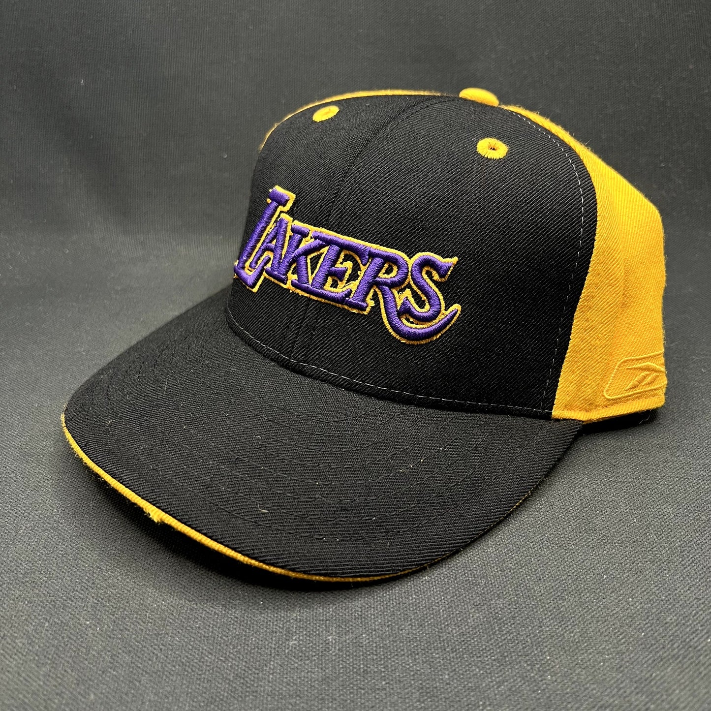 Vintage Reebok Los Angeles Lakers Fitted Hat 7 3/8 NBA Black Gold